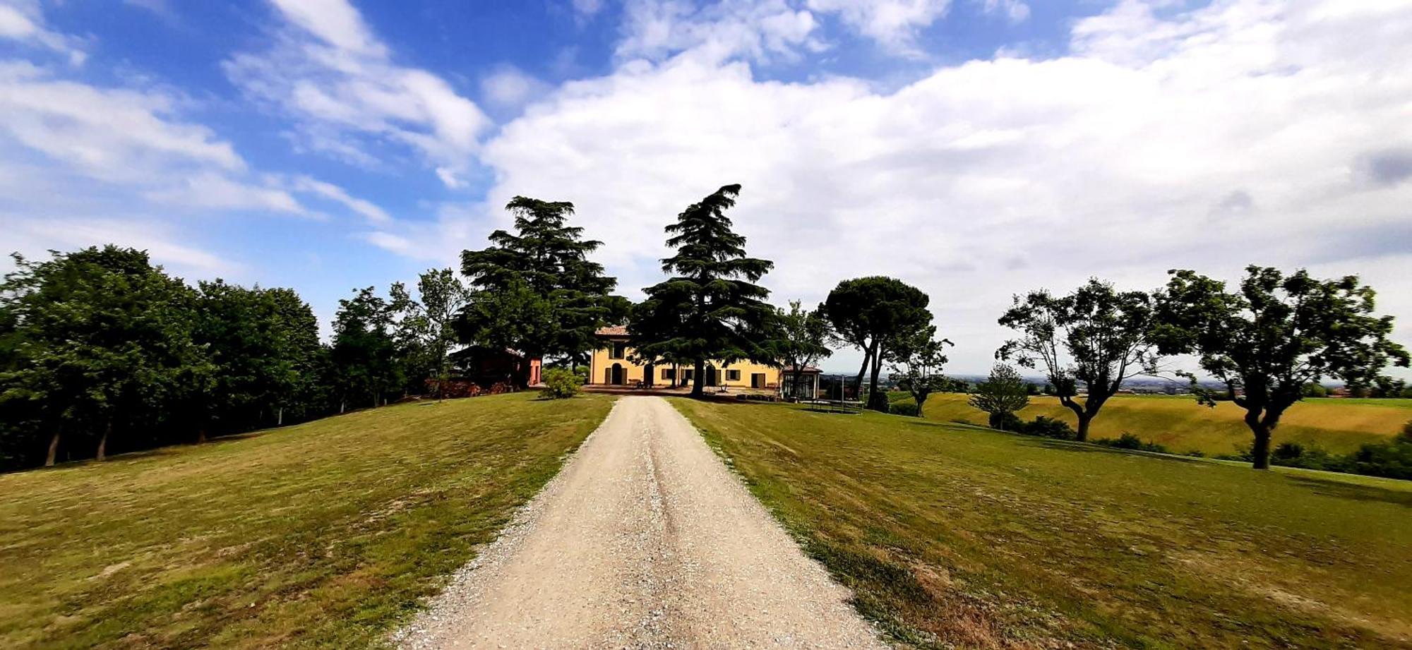 Room&Breakfast La Gramadora Castel San Pietro Terme Luaran gambar